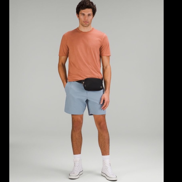 NWT NEW Rare Lululemon Everywhere Belt Bag  Black/Gold w/proof of purchase! - Picture 7 of 11